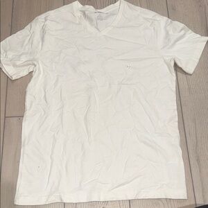 American Eagle Outfitters Men's Off-White V-Neck Tee
